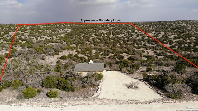 1173 SD 42200, Rocksprings, TX 78880