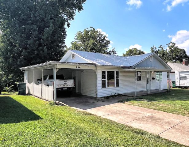 304 North Lincoln Avenue, Monett, MO 65708