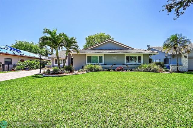 8766 NW 54th St, Coral Springs, FL 33067