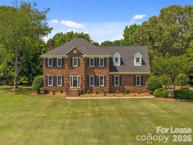 6135 Highview Rd, Matthews, NC 28104