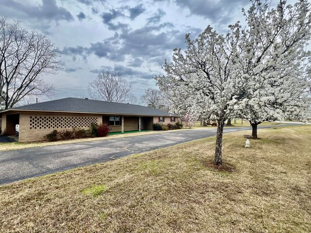 639 County Home Rd, Ellisville, MS 39437