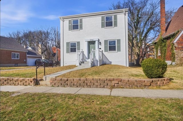 1734 Llanfair Ave, Cincinnati, OH 45224
