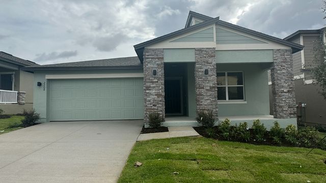 2208 Crossbow St, Clermont, FL 34715