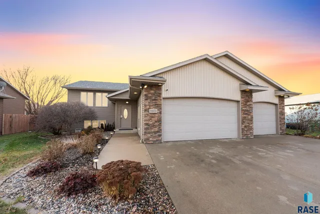 3605 N  Galaxy Ln, Sioux Falls, SD 57107