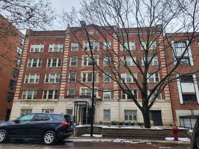 2322 N  Commonwealth Ave  #205, Chicago, IL 60614