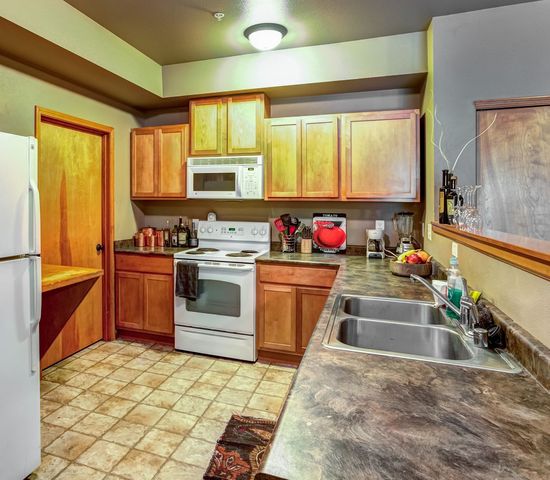 1026 22nd St #110, Bellingham, WA 98225