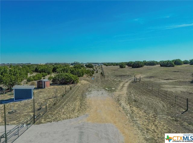 121 Private Road 956, Florence, TX 76527