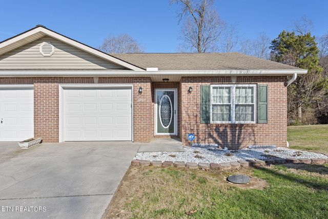 6404 Bakersfield Way, Knoxville, TN 37918