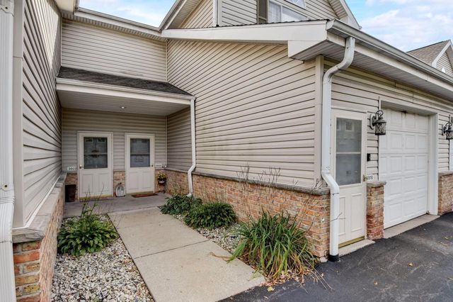 3920 South 92nd STREET, Greenfield, WI 53228
