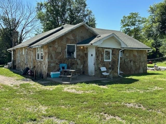 12074 S  1600th Rd, Nevada, MO 64772