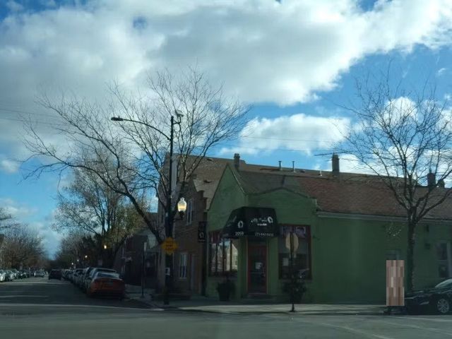2059 W  22nd Pl, Chicago, IL 60608