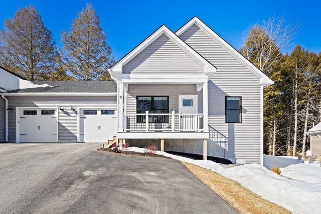 27 Youngs Lane #27, Freeport, ME 04032