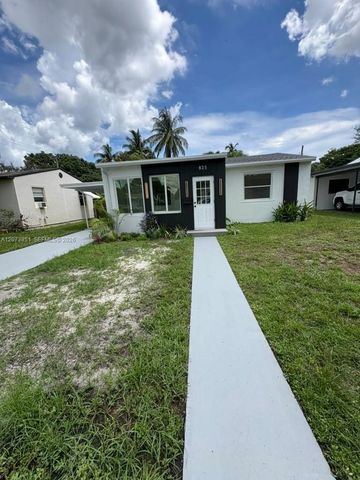 825 S  28th Ave, Hollywood, FL 33020