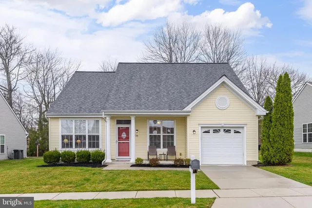 39 Meadowview Dr, Woodstown, NJ 08098