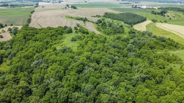 691 County Road U, Mineral Point, WI 53565