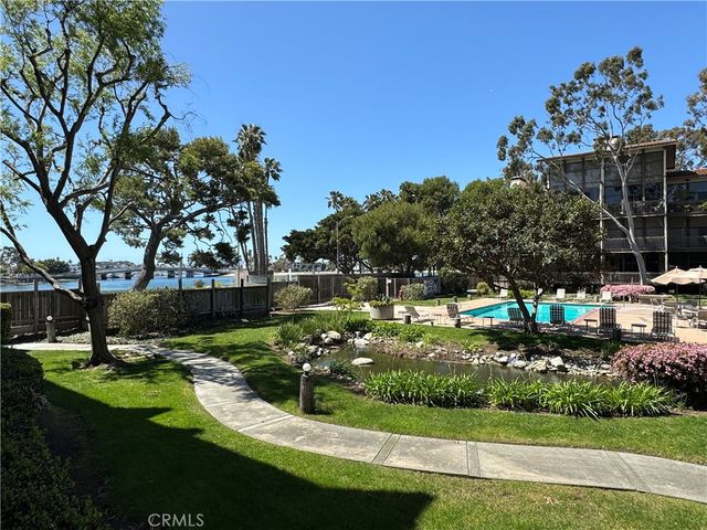 6111 Marina Pacifica Dr S, Long Beach, CA 90803