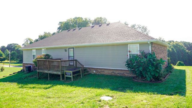 56 W  Cherry Dr, Science Hill, KY 42553