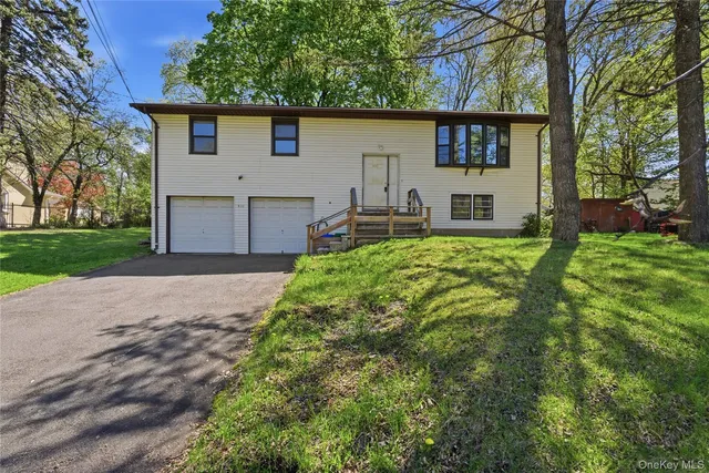 400 S Little Tor Road, New City, NY 10956