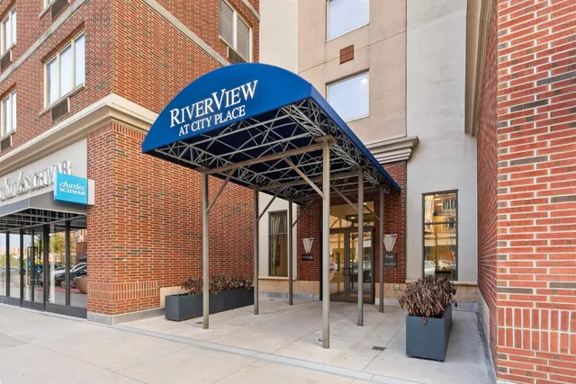 5109 City Pl, Edgewater, NJ 07020