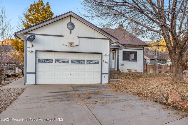 600 Ginseng Rd, New Castle, CO 81647