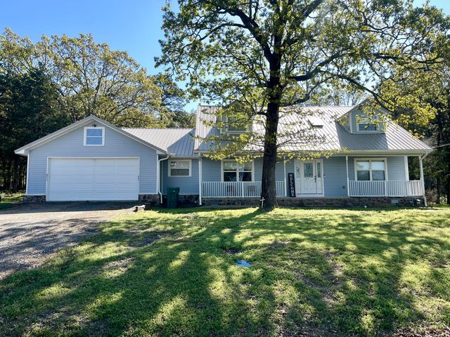 215 Damascus Rd, Russellville, AR 72802