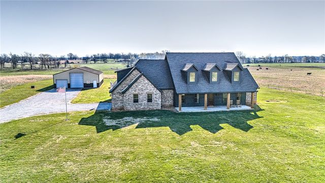 19238 Nokes Farm Rd, Siloam Springs, AR 72761