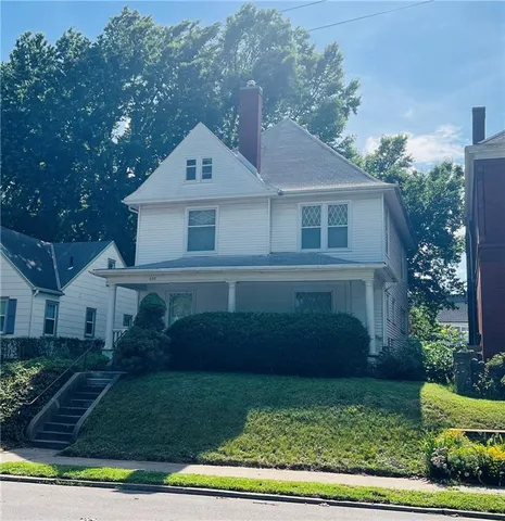 632 N  24th St, Saint Joseph, MO 64506