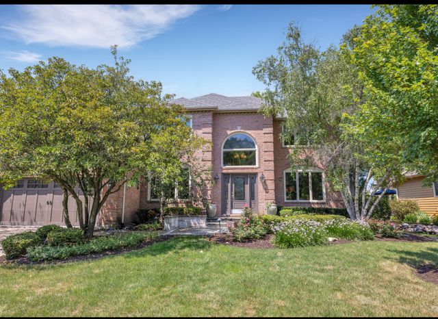 1435 Monarch Cir, Naperville, IL 60564