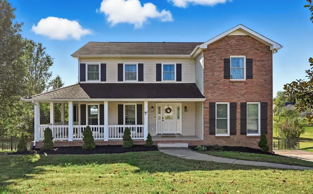 868 S  Ridge Trl, Clarksville, TN 37043