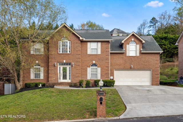 8345 Harbor Cove Dr, Knoxville, TN 37938
