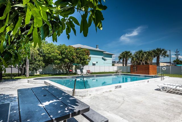 22302 Vick St #212, Punta Gorda, FL 33980