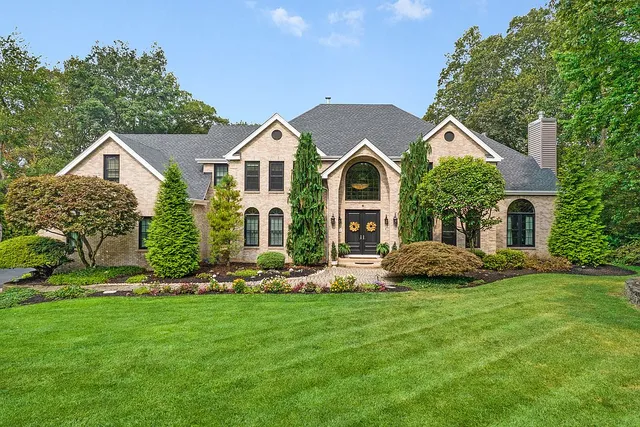 6 Olde York Rd, Randolph, NJ 07869