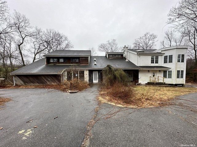140 Daly Road, East Northport, NY 11731