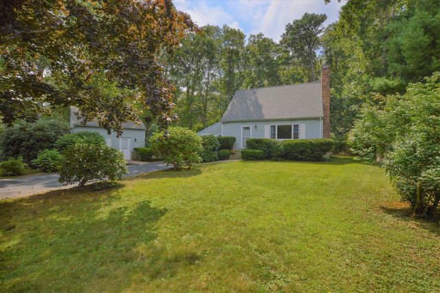 17 Meredith Road, Forestdale, MA 02644
