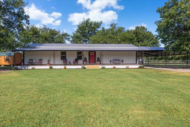 4916 County Road 4415, Wolfe City, TX 75496