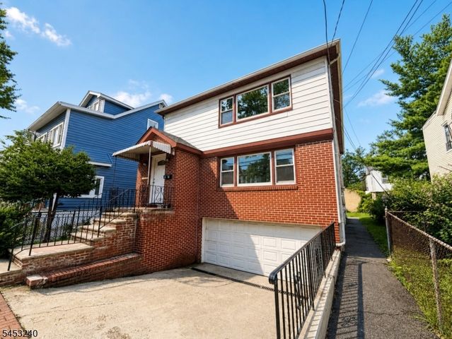 240 Wainwright St, Newark, NJ 07112