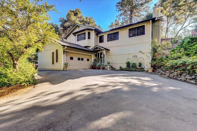 14287 Torrey Pines Dr, Auburn, CA 95602
