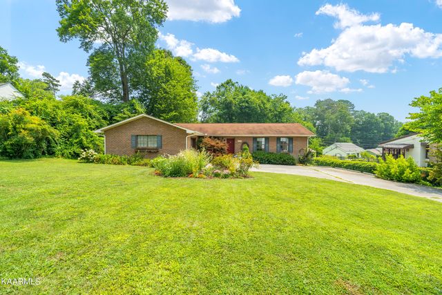 5124 Robin Rd, Knoxville, TN 37918
