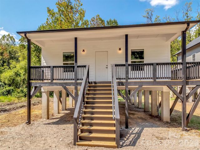 12 Whitson Rd, Asheville, NC 28805