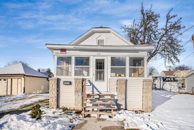 915 29th St, Bay City, MI 48708