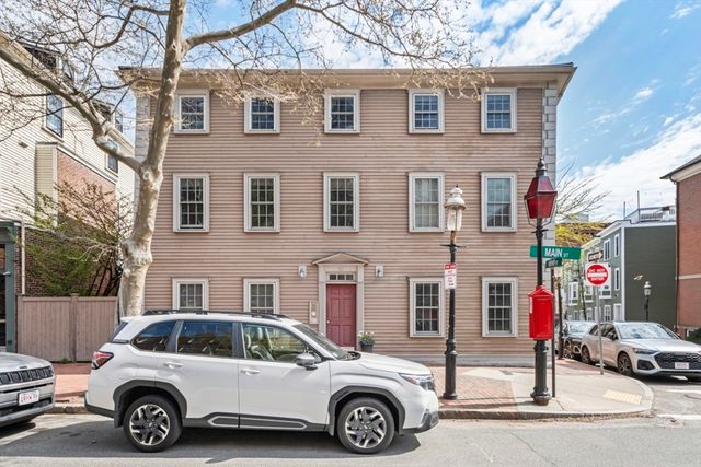 55 Main St #2, Charlestown, MA 02129