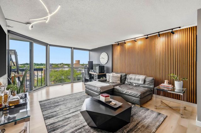 1660 N Prospect AVENUE #704, Milwaukee, WI 53202