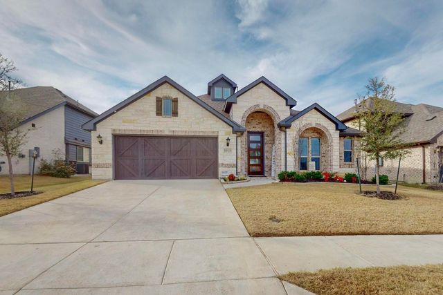 1015 Clydeview Rd, Forney, TX 75126