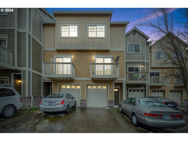 18465 SW Stepping Stone Dr   #8, Beaverton, OR 97003