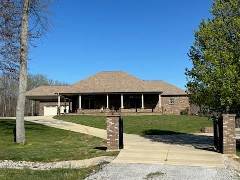 2010 Cane Creek Rd, Cookeville, TN 38506