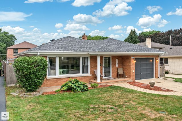 8532 Marmora Ave, Morton Grove, IL 60053