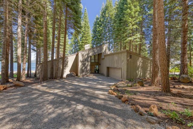 371 Lake Almanor West Dr, Chester, CA 96020