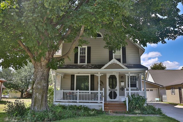 407 S  Pine St, New Sharon, IA 50207