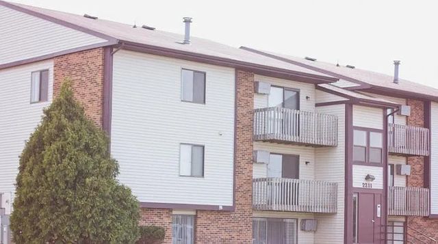 2203 Spansail Dr #23, Niles, MI 49120