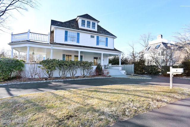 9 Middle Way, Old Greenwich, CT 06870